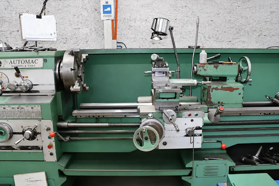 Torno convencional Automac
